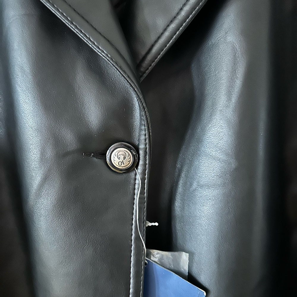 Leather jacket - Picture 3 of 5